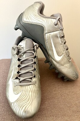 Nike Women s Speedlax Lacrosse Cleats White Silver Size 8.5 Grey Gray Shoes