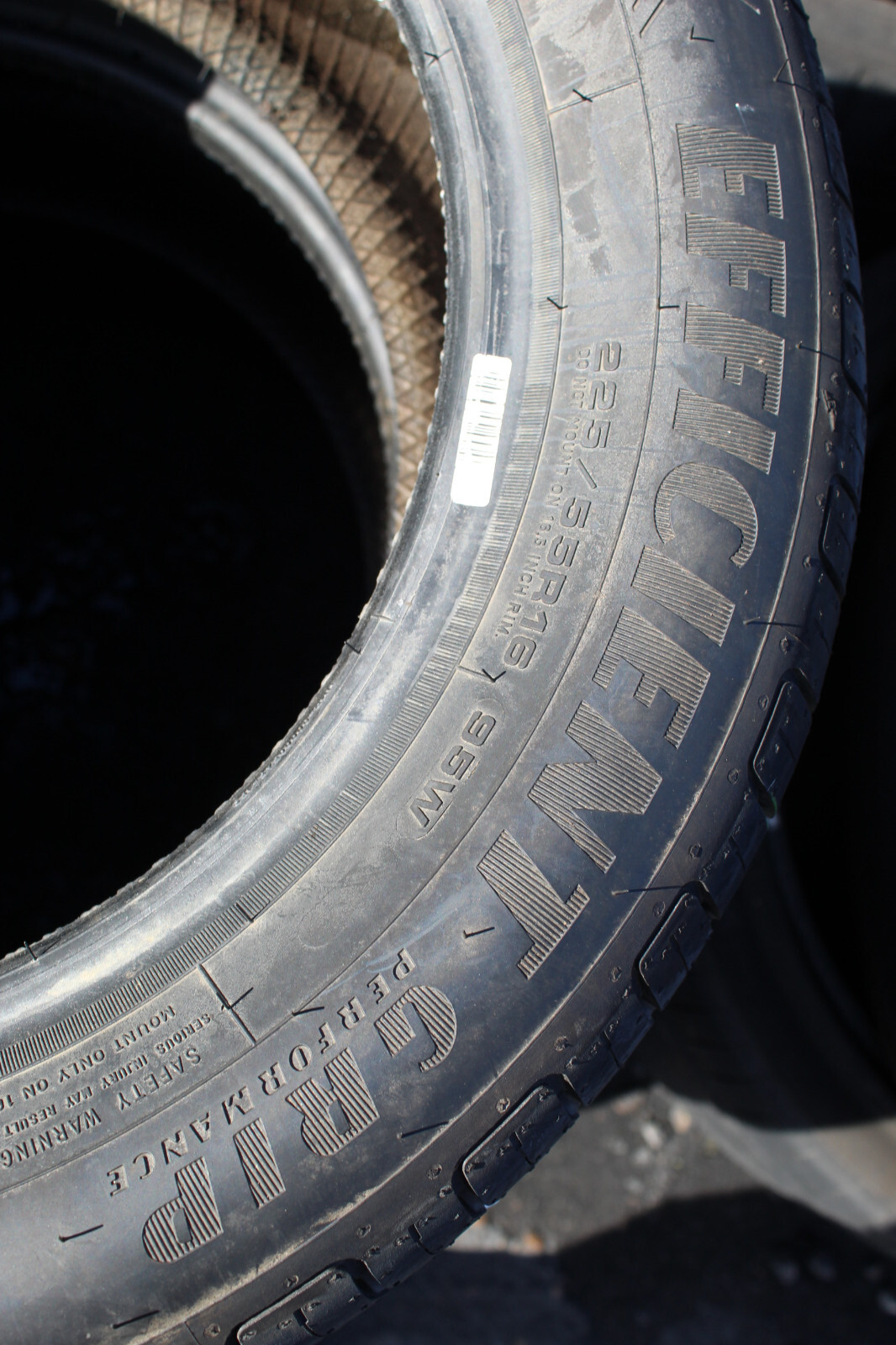 New 225 55 16 Goodyear, Efficient Grip P., 95W, x2 A Pair (F1_tyres) L2914