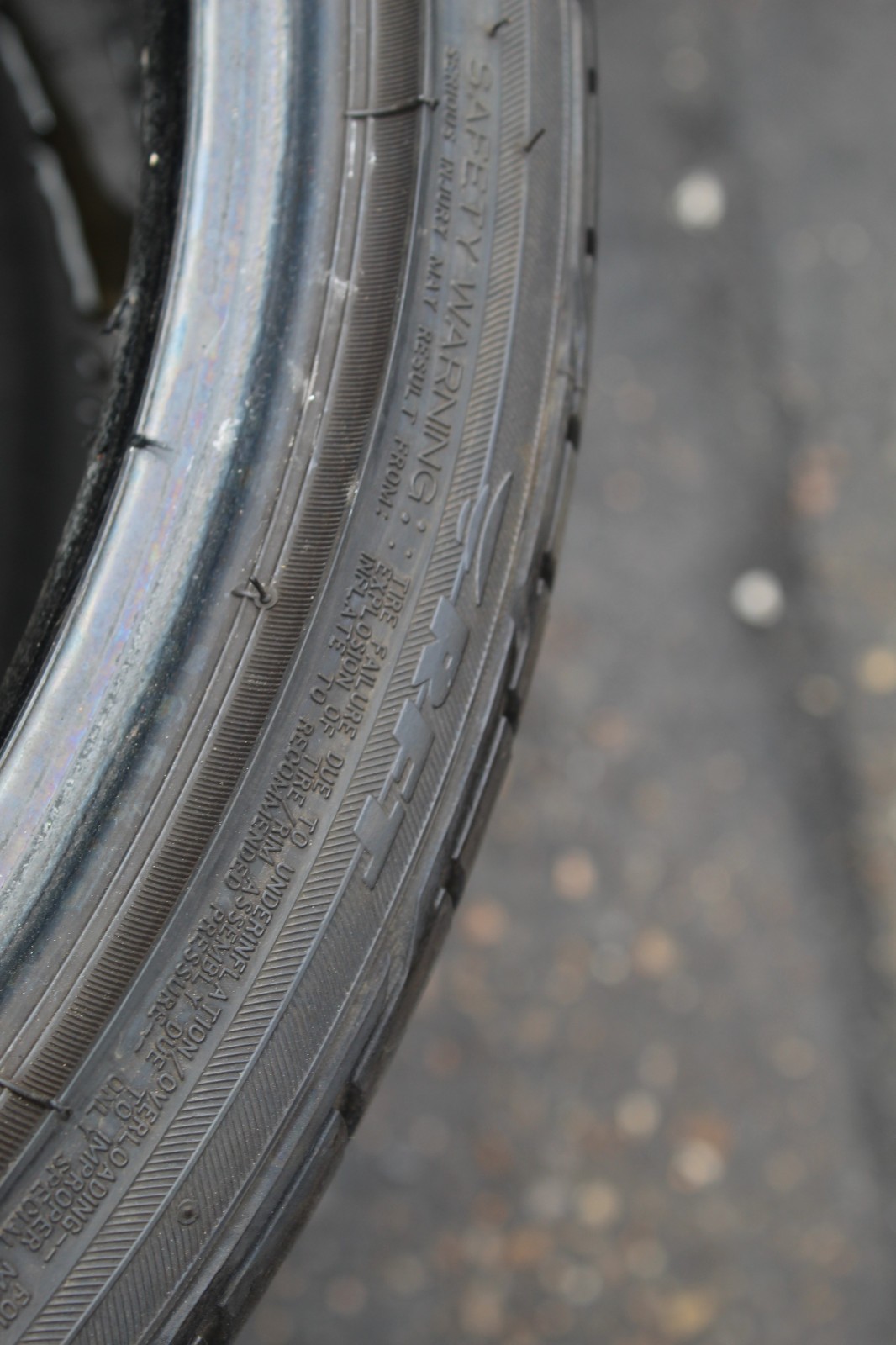 225 35 19 Bridgestone, RunFlat, Potenza, 88Y x2 A Pair 7.2mm (F1_tyres) FO L3620