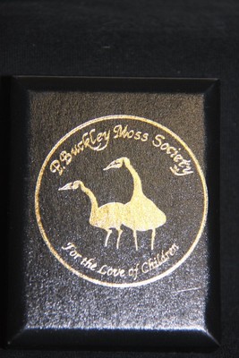 P Buckley Moss Society Membership Pin 2000 