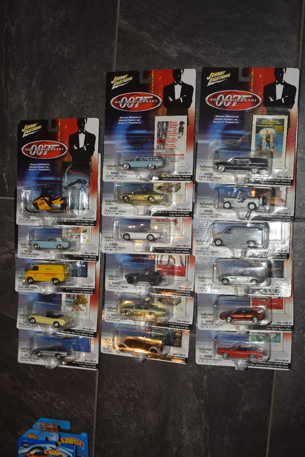 Johnny Lightning James Bond 007 40th anniversary cars take your