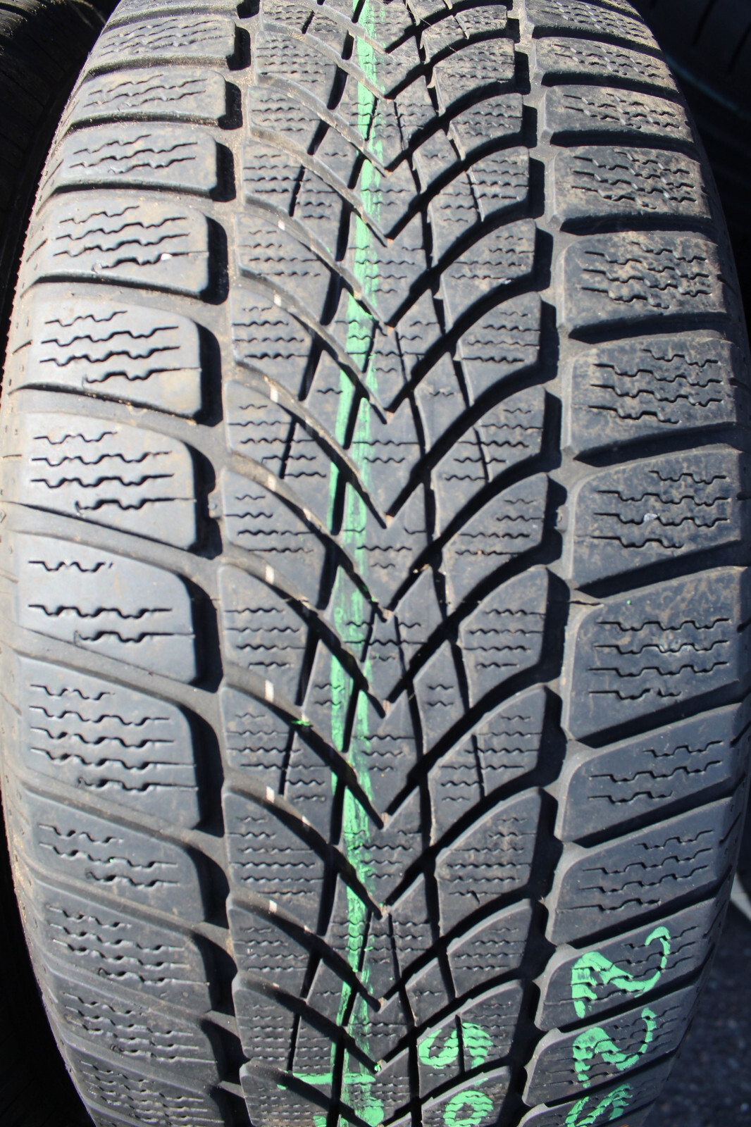 225 50 17 Dunlop, RunFlat, Winter, M+S, 94H, x2 A Pair 5.0mm (F1_tyres) L3009
