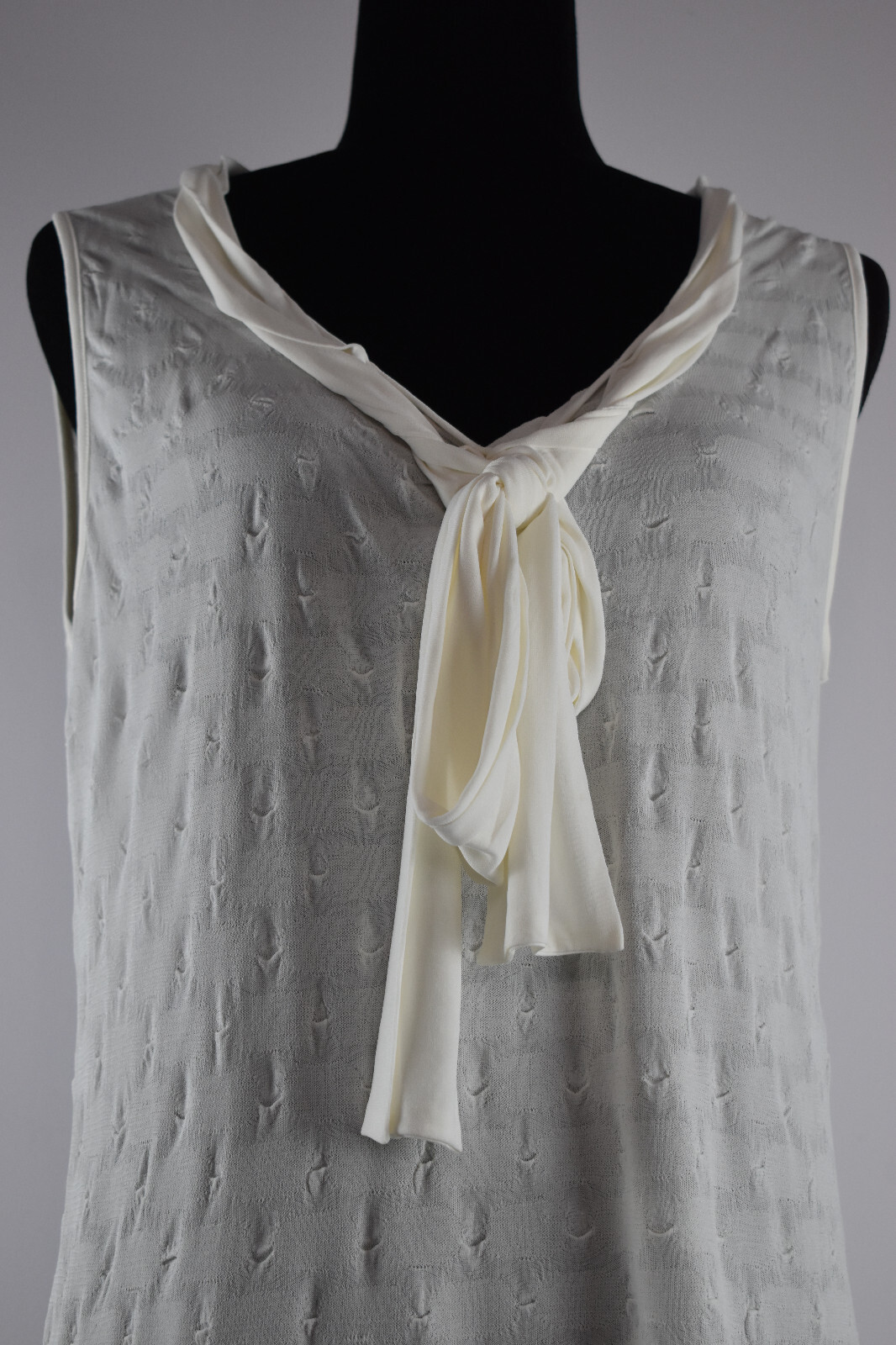 Fendi Sz 44 White Sleeveless Top Collar Tie Bow Viscose Silk