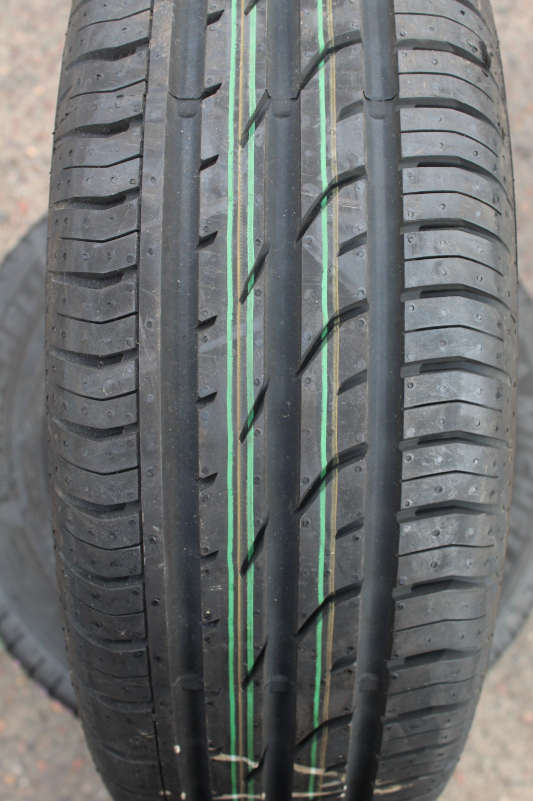 New 205 60 16 Continental, Premium Contact 2, XL CS 96H x1 Tyre (F1_tyres) L3916