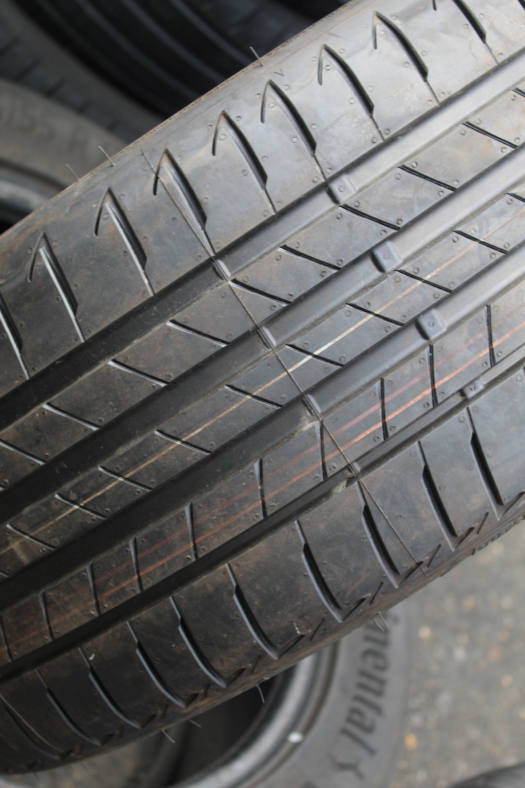 New 225 35 20 Bridgestone, RunFlat, Star, 90Y, x1 Single Tyre (F1_tyres) L3580
