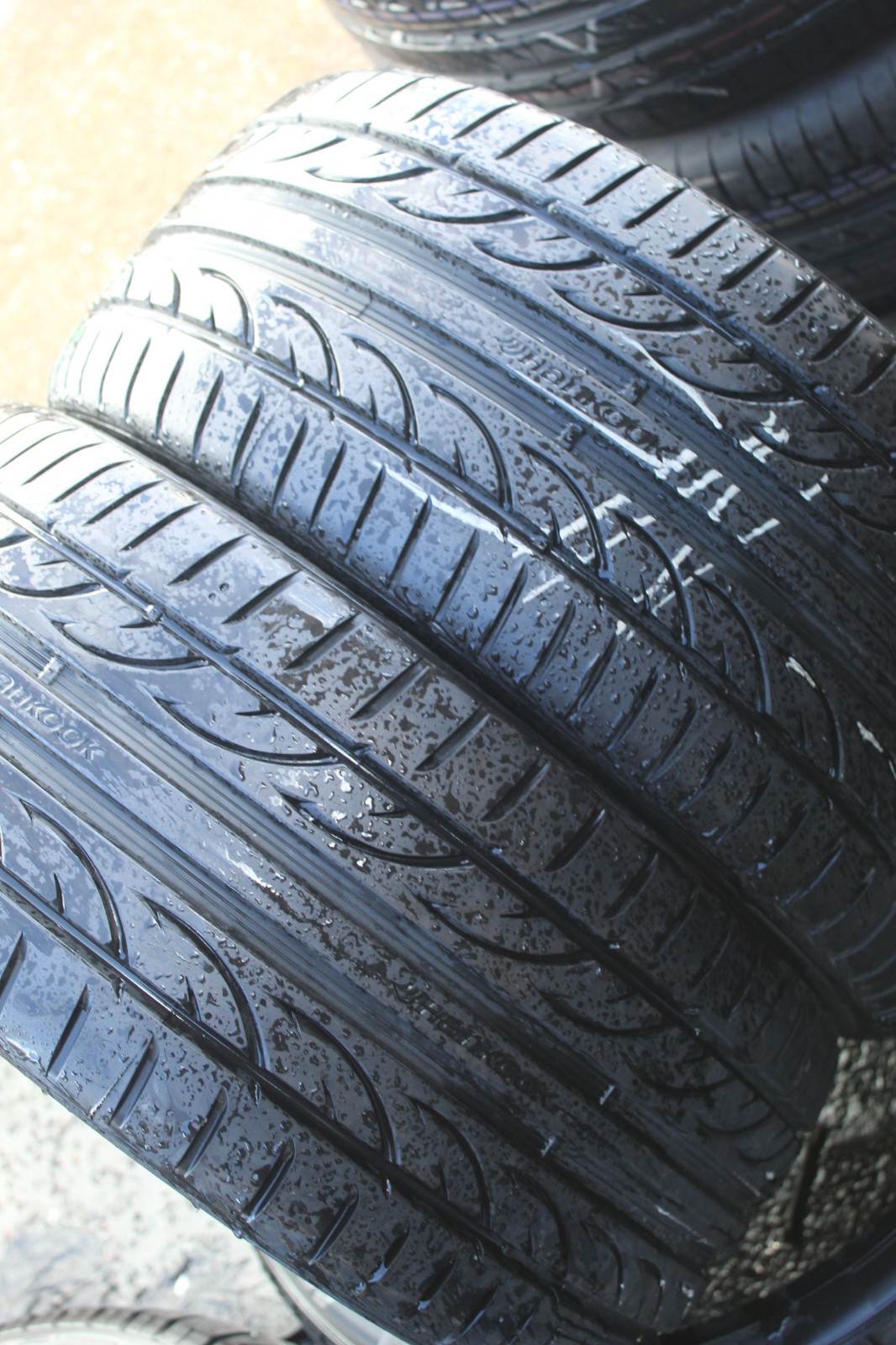 New 235 40 17 Hankook, Ventus V12 Evo 2, 94Y, x1 Tyre (F1_tyres) L3765