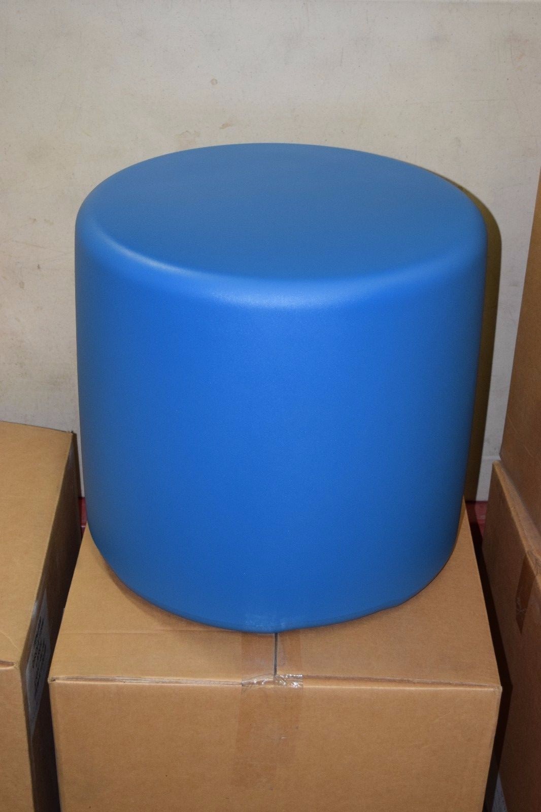 Tenjam Large Circle Firm Stool Ottoman 11301B Traffic Blue New