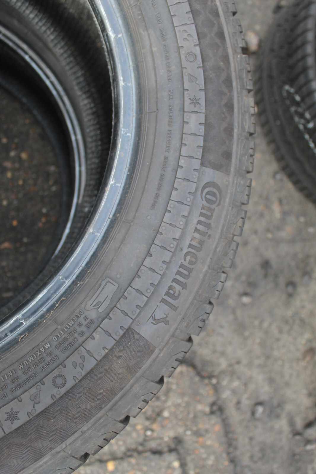 255 55 18 Continental, M+S, CP, 120R, x2 A Pair 8.0mm (F1_tyres) L2280