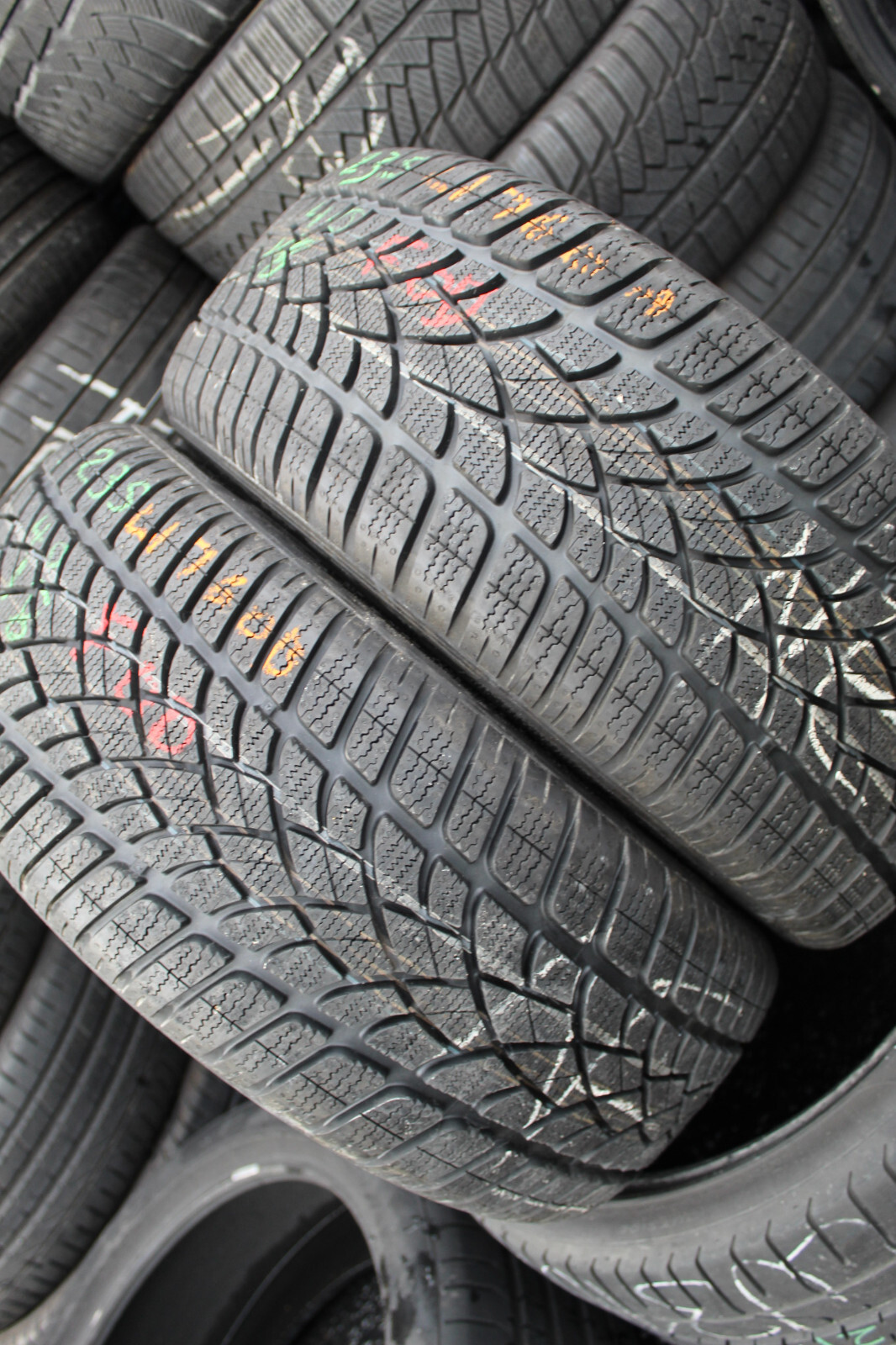 New 235 40 18 Dunlop, Winter, XL, M+S, RO1, 95W, x2 A Pair (F1_tyres) FOD L1760
