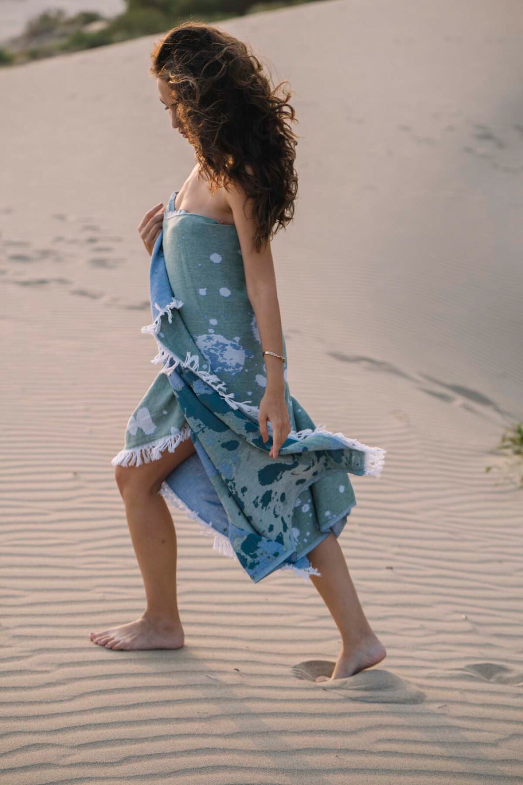 Hencely Splash Beach Towel