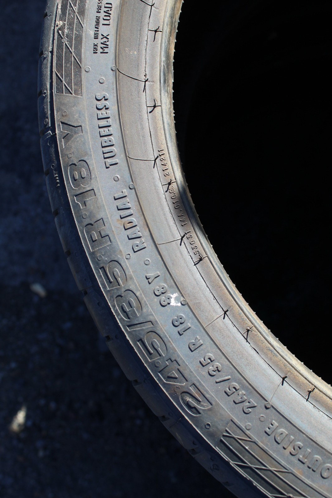245 35 18 Continental, RunFlat, Star, 88Y, x2 A Pair 5.7mm (F1_tyres) L3845