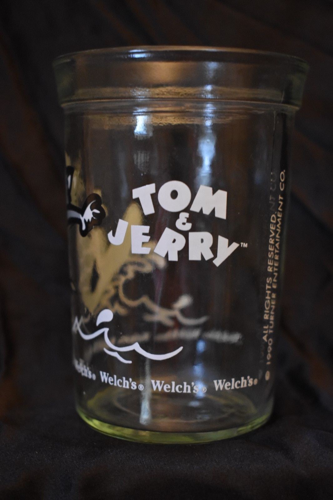 Tom and Jerry Juice Glass Welch's Jelly 1990 Tom Surfing 4 in tall Turner Ent