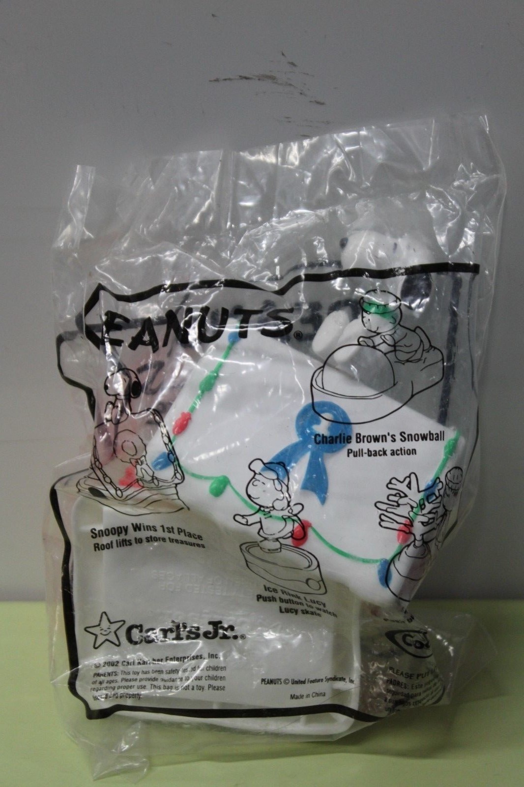 SNOOPY WINS 1ST PLACE Carl's Jr Peanuts Kids Meal Premium SNOOPY WINS 1ST PLACE Carl's Jr Peanuts Kids Meal Premium