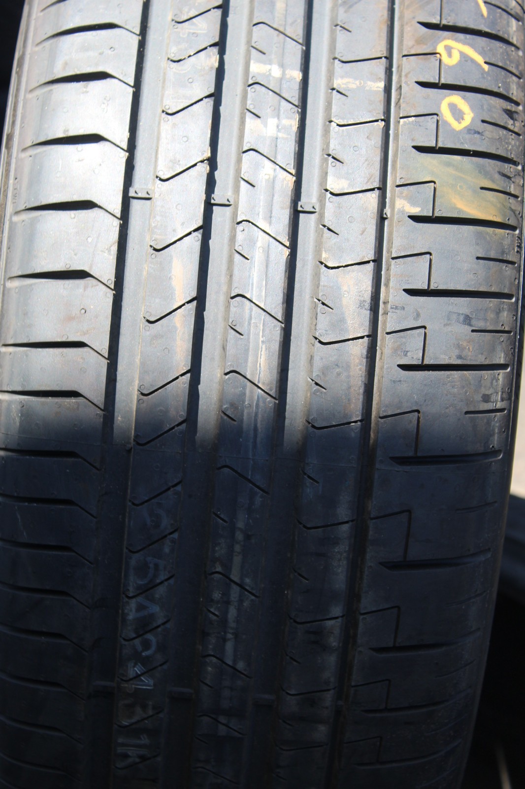 New 235 40 18 Pirelli, P Zero TM, 95Y, x1 Single Tyre (F1_tyres) L3560
