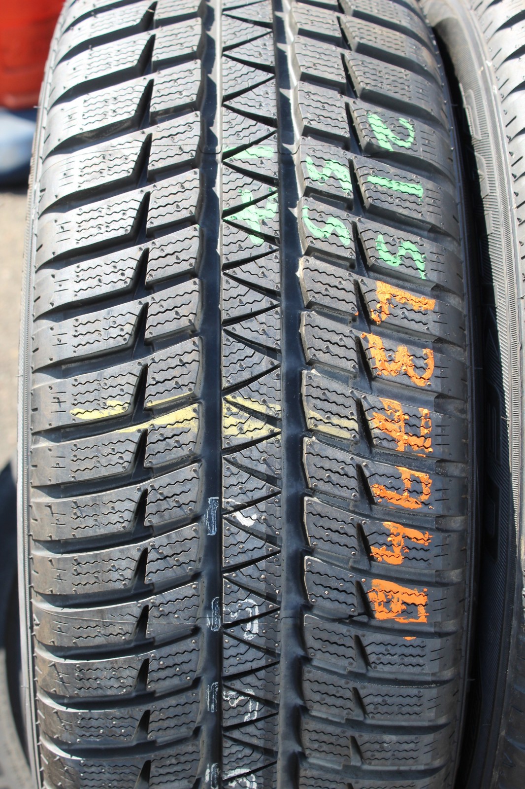 New 215 55 17 Falken, Winter, XL, M+S, 98V, x1 Tyre (F1_tyres) L3794