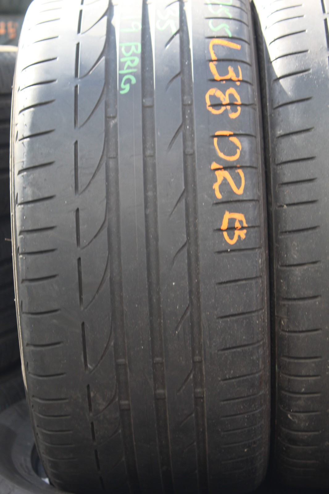 255 35 19 Bridgestone, RunFlat, XL, 96Y, x2 A Pair 5.0mm (F1_tyres) L3802