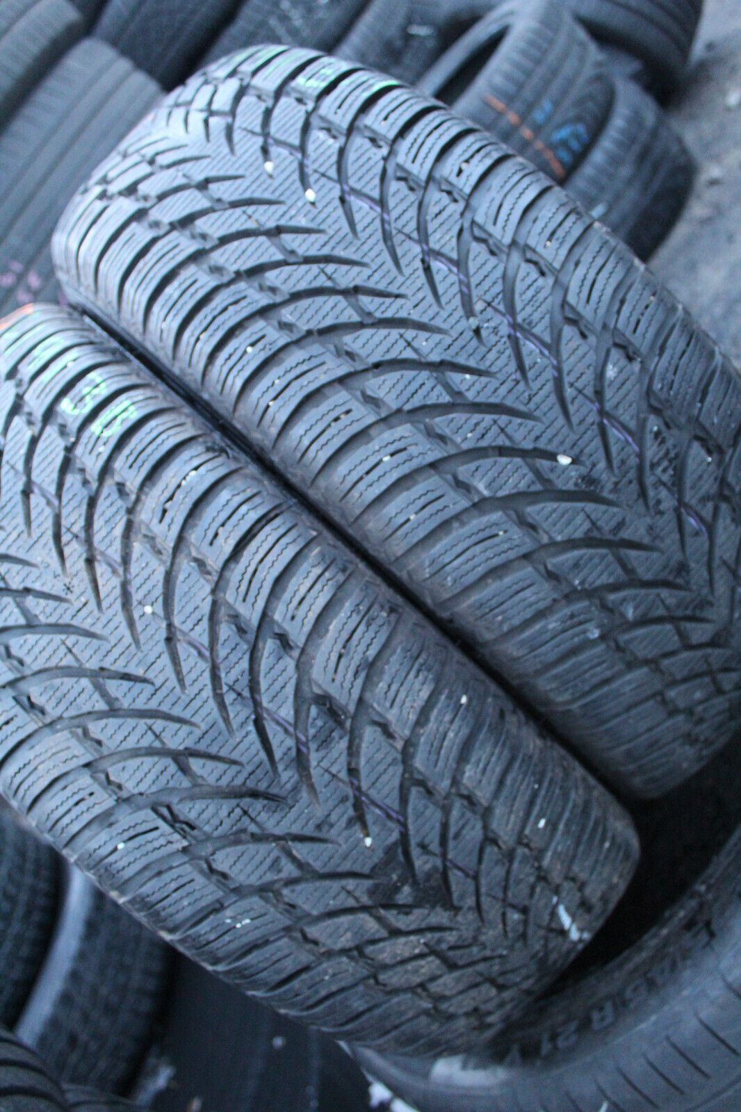 235 60 17 Nokian, Winter, M+S, XL, 106H, x2 A Pair 7.8mm (F1_tyres) L1912