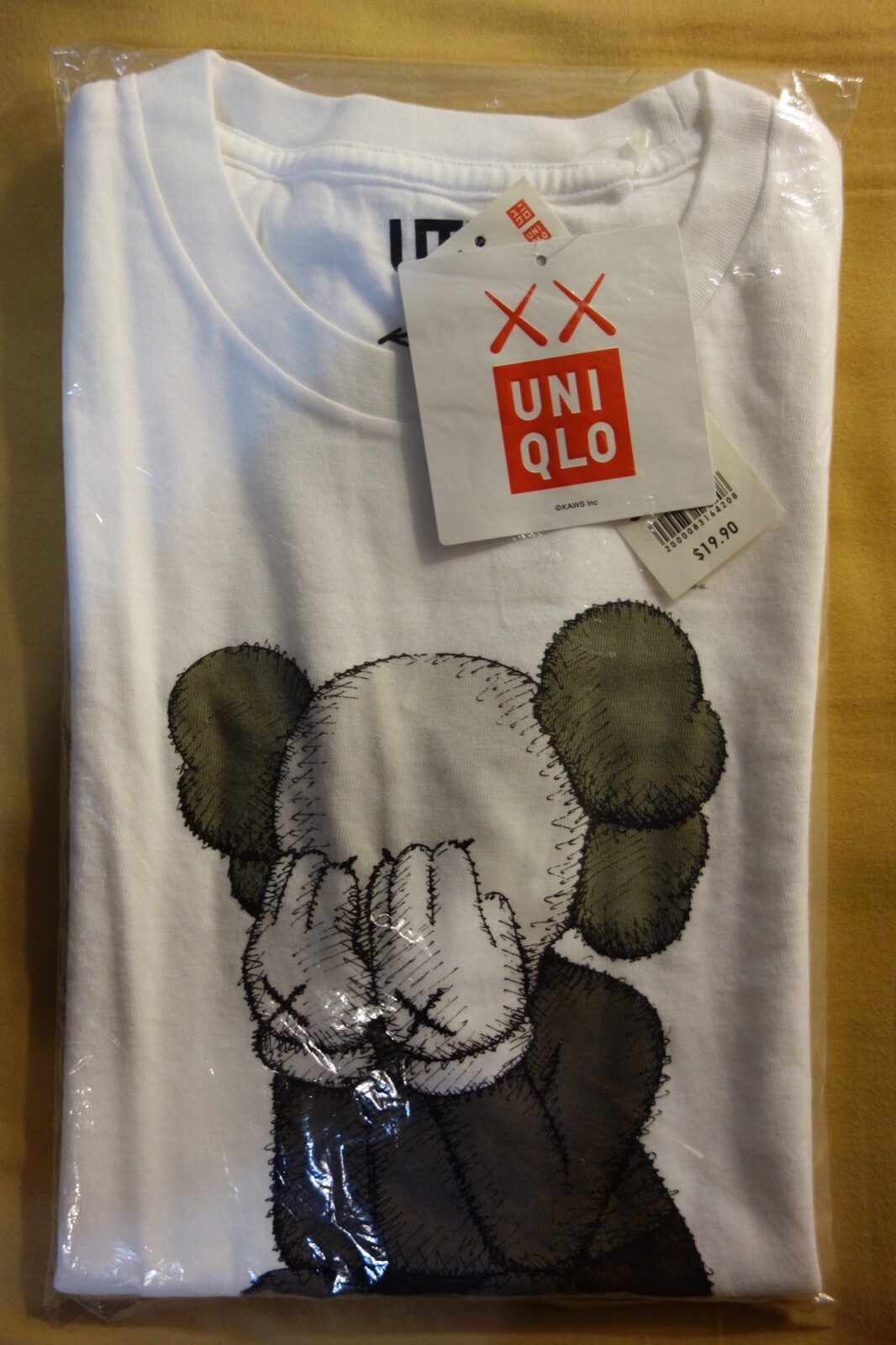Pre-owned Uniqlo Kaws X  Ut 2016 Short Sleeve Graphic T-shirt "passing Through" White