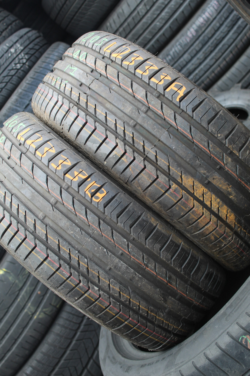 New 205 40 17 Continental, CSC 5, 84W, x2 A Pair (F1_tyres) L2333