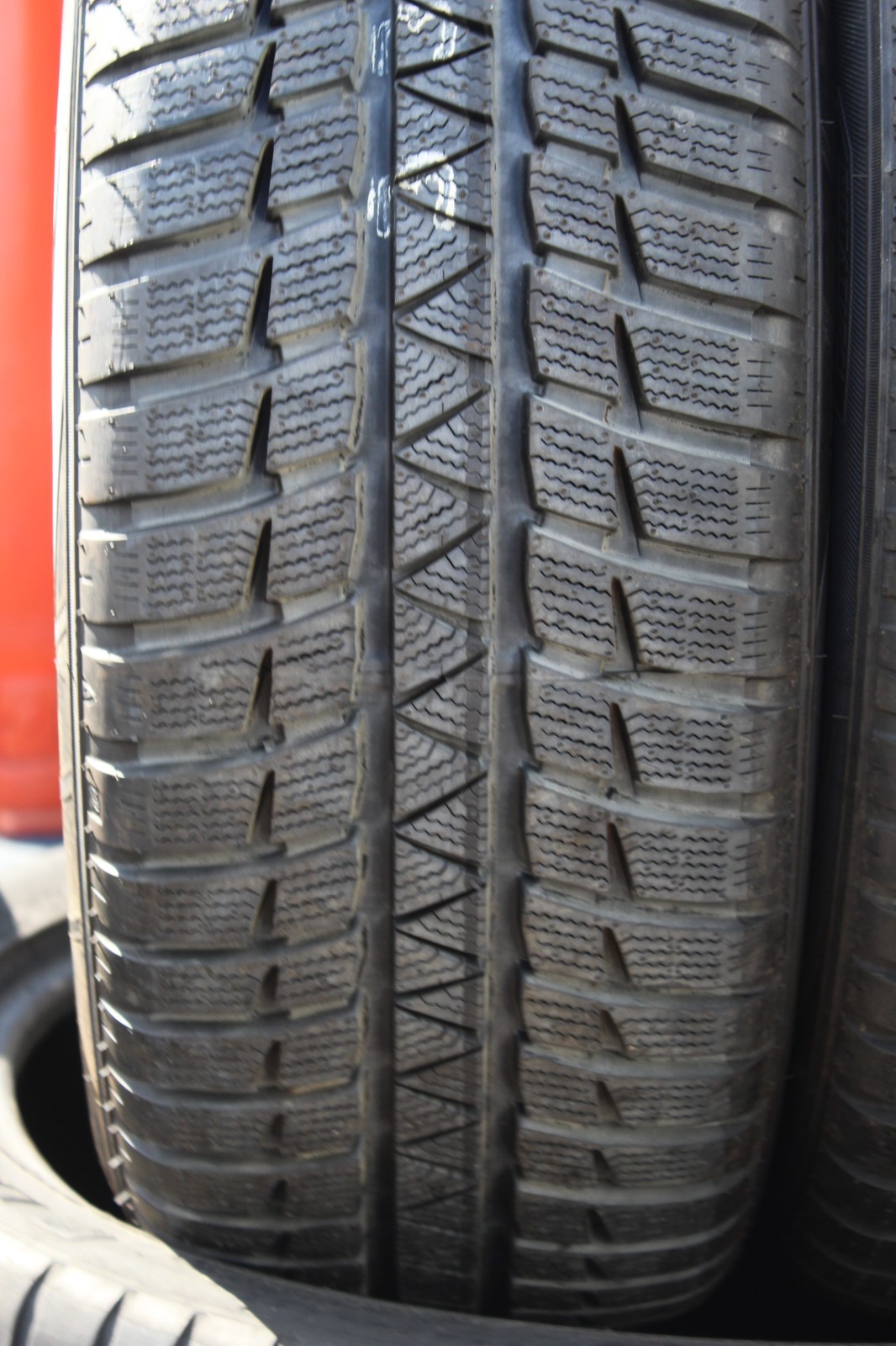 New 215 55 17 Falken, Winter, XL, M+S, 98V, x1 Tyre (F1_tyres) L3794