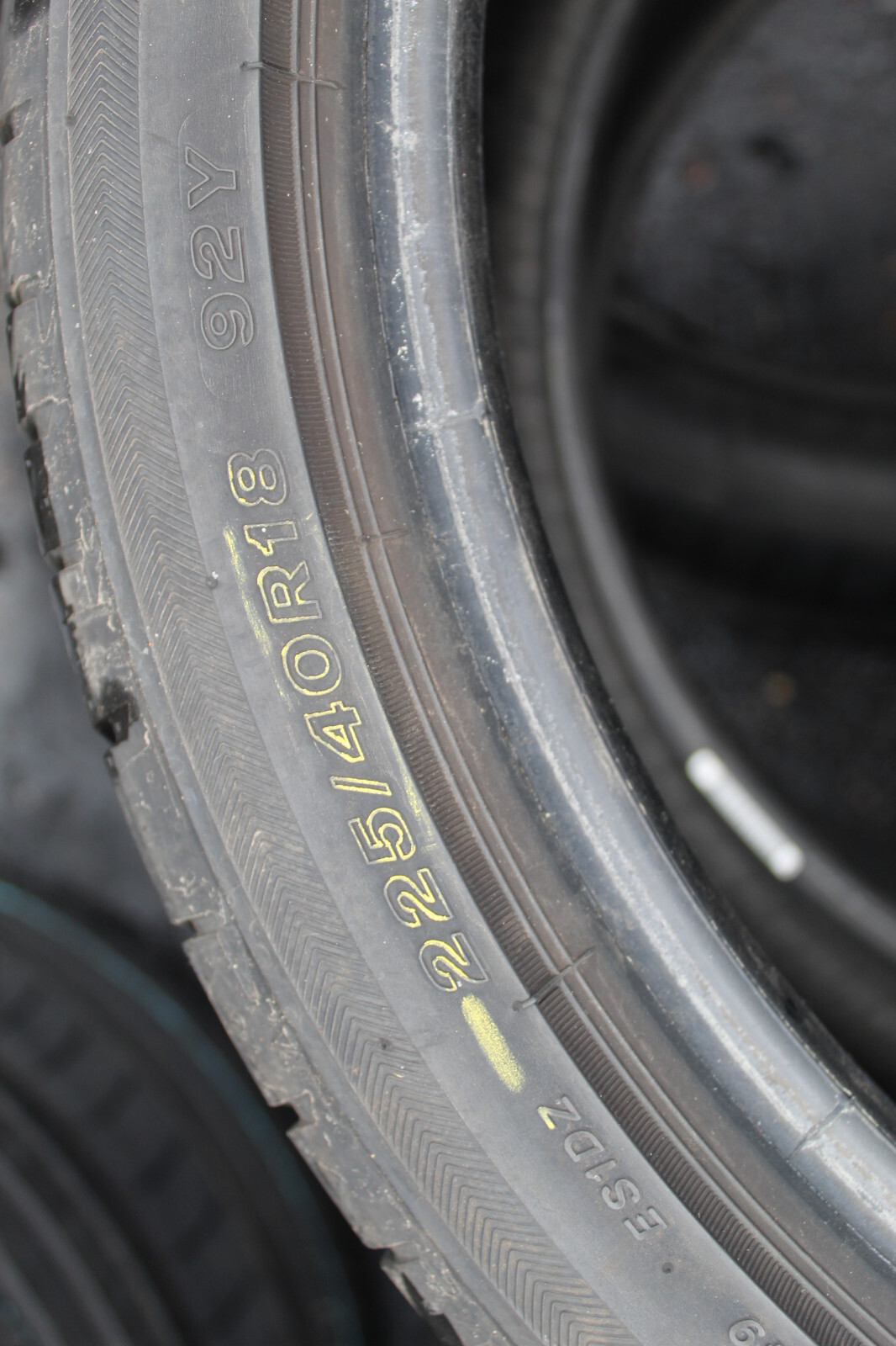 225 40 18 Bridgestone, Potenza S001, XL, 92Y, x2 A Pair 6.9mm (F1_tyres) L3399