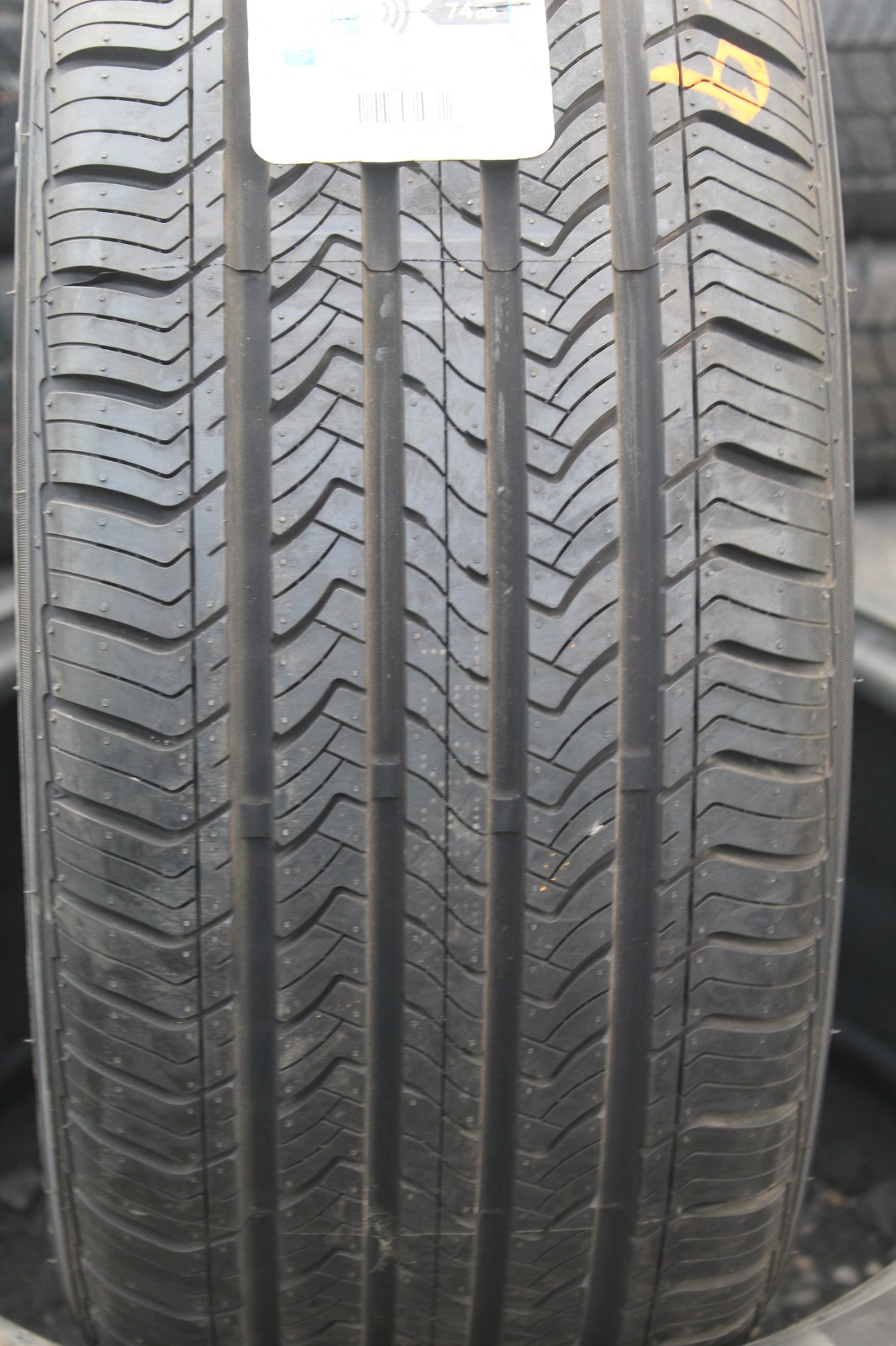 New 235 50 17 Maxxis, Bravo HPM3, M+S, 100V, x1 Single Tyre (F1_tyres) YD079