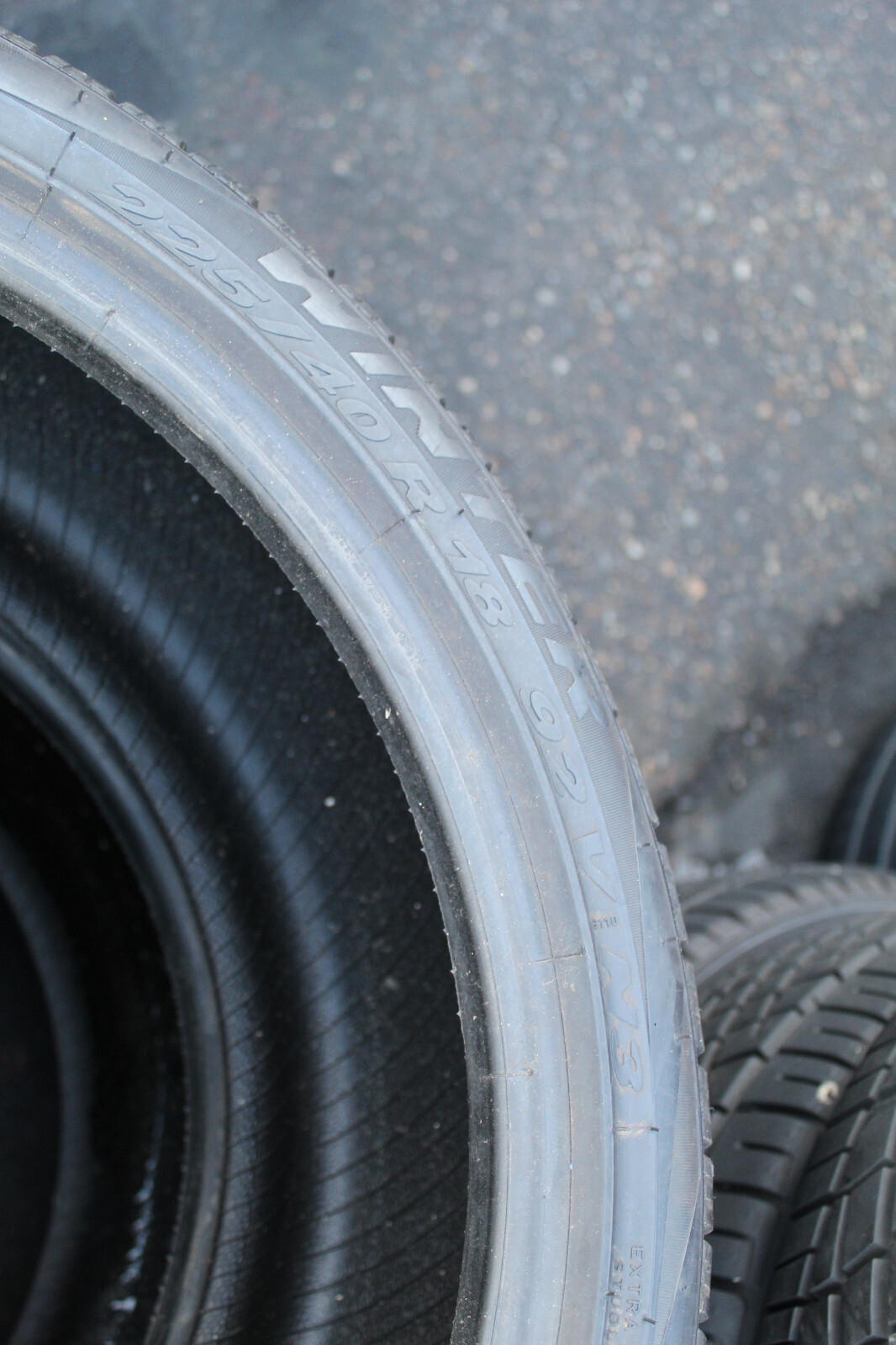 225 40 18 Pirelli, Winter, N3, XL, M+S, 92V, x2 A Pair 8.0mm (F1_tyres) L3082