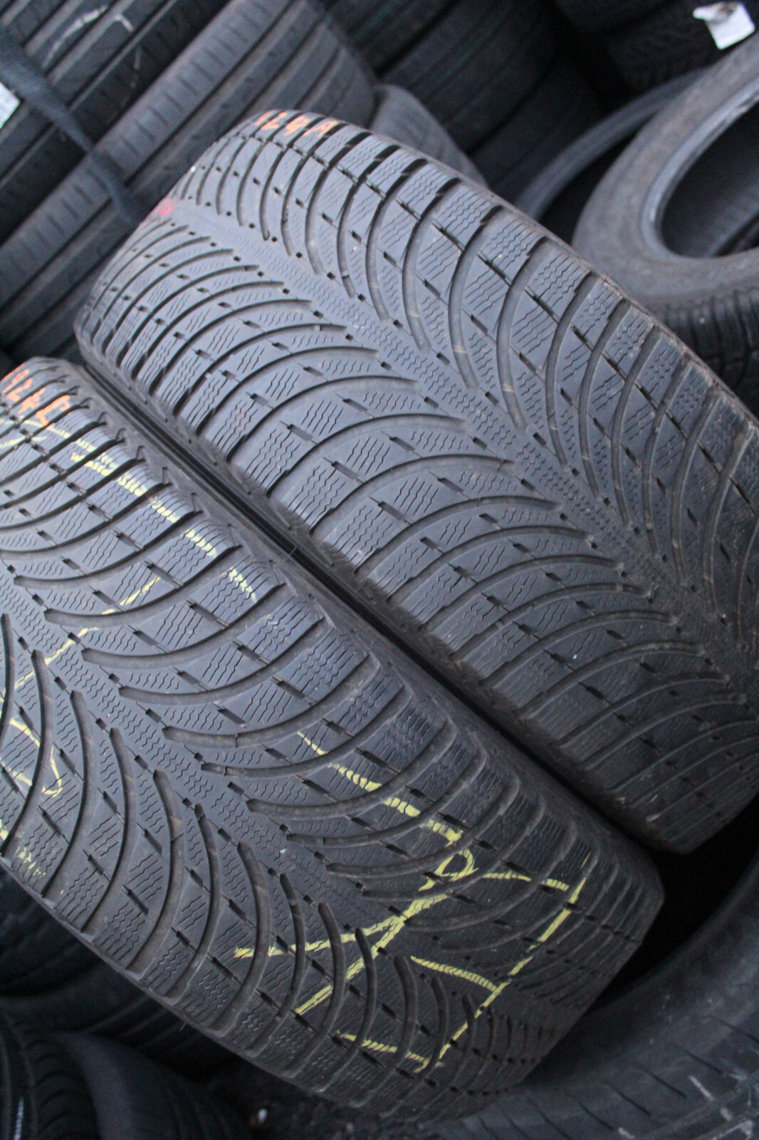 255 45 20 Michelin, Winter, AO, M+S, 101V, x2 A Pair, 4.8mm (f1_tyres) FO L1924
