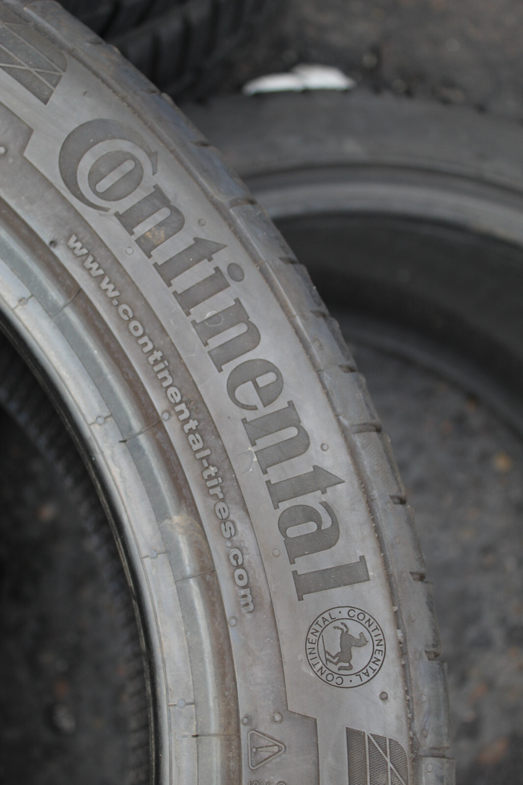 245 45 19 Continental, CSC 5, 98W, x1 Single Tyre 5.9mm (F1_tyres) L2836