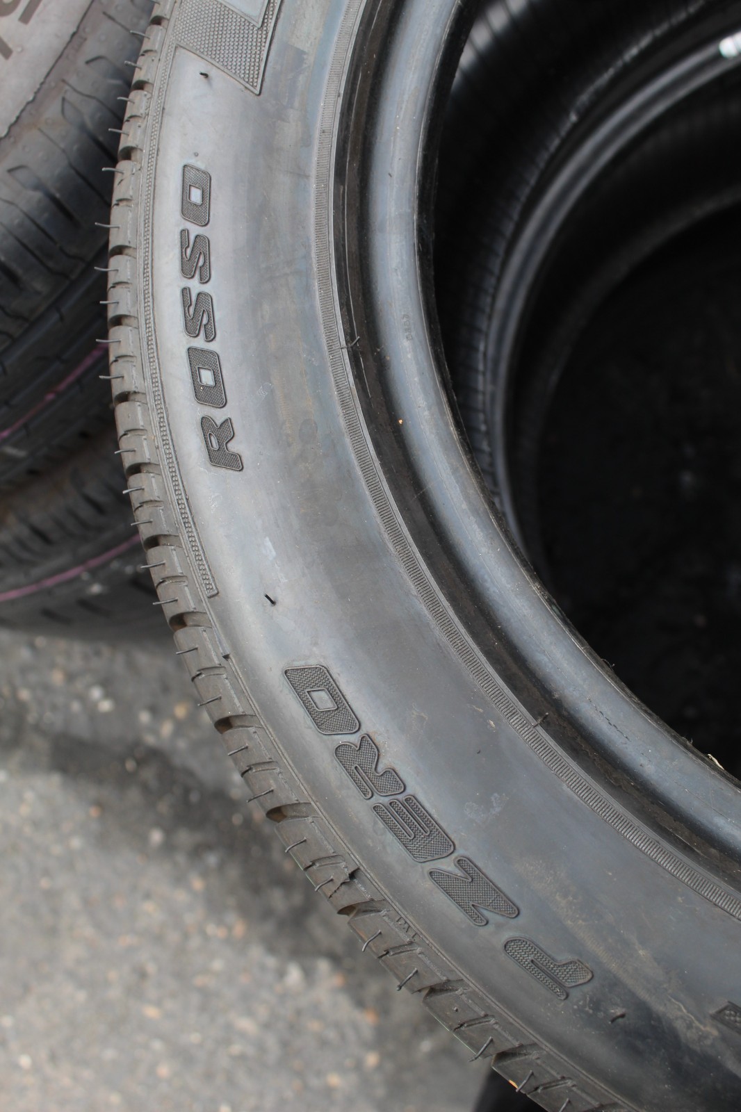 255 50 18 Pirelli, P Zero Rosso, 102Y, x2 A Pair 6.0mm (F1_tyres) FOD L3625