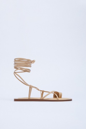ラ ストリア ZARA STRAPPY LOW HEEL LEATHER SANDALS WITH TOE LOOP 1600/810