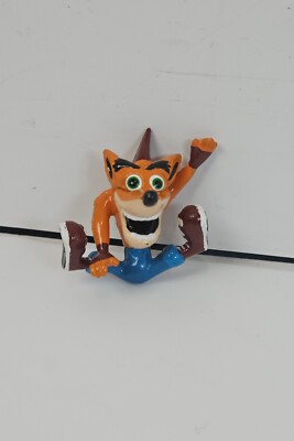 Vintage Mini Crash Bandicoot  1  Toy Vinyl PVC Figurine Figure Jumping Sitting