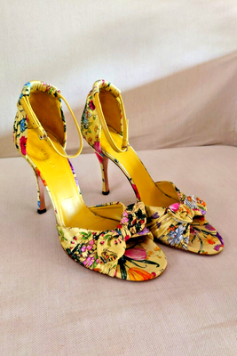 Gucci clearance yellow heels