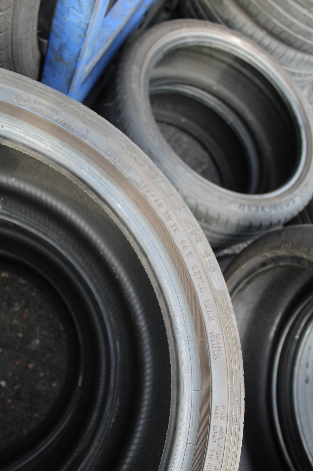 255 35 19 Continental, CSC 5P, XL, MO, 96Y, x2 A Pair 5.2mm (F1_tyres) L2847