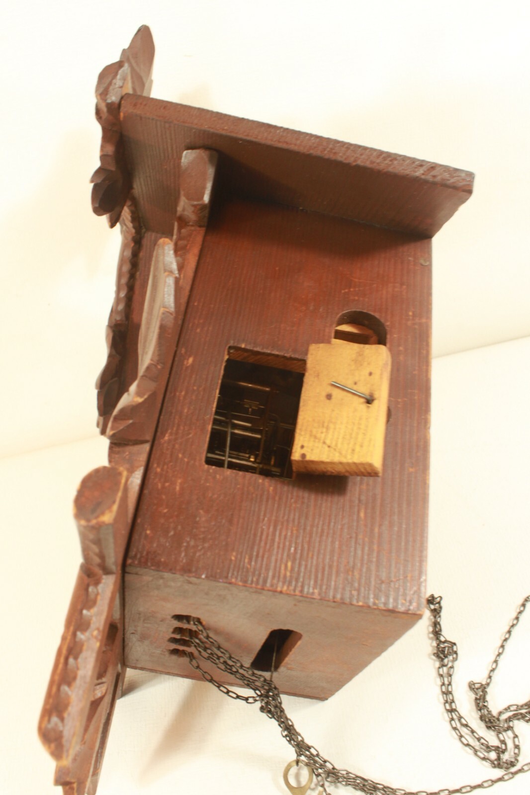 Vintage-antique cuckoo clock. (ref B 575)