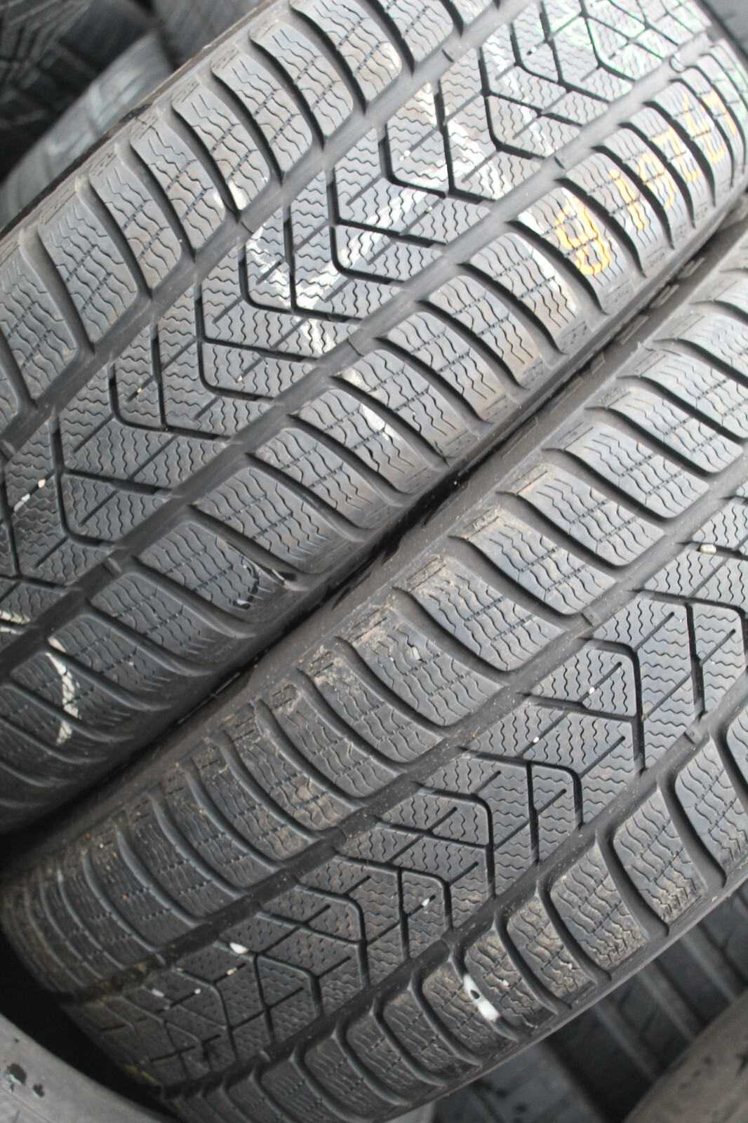 225 55 17 Pirelli, Winter, RunFlat, M+S, 97H, x2 A Pair 7.0mm (F1_tyres) L3261