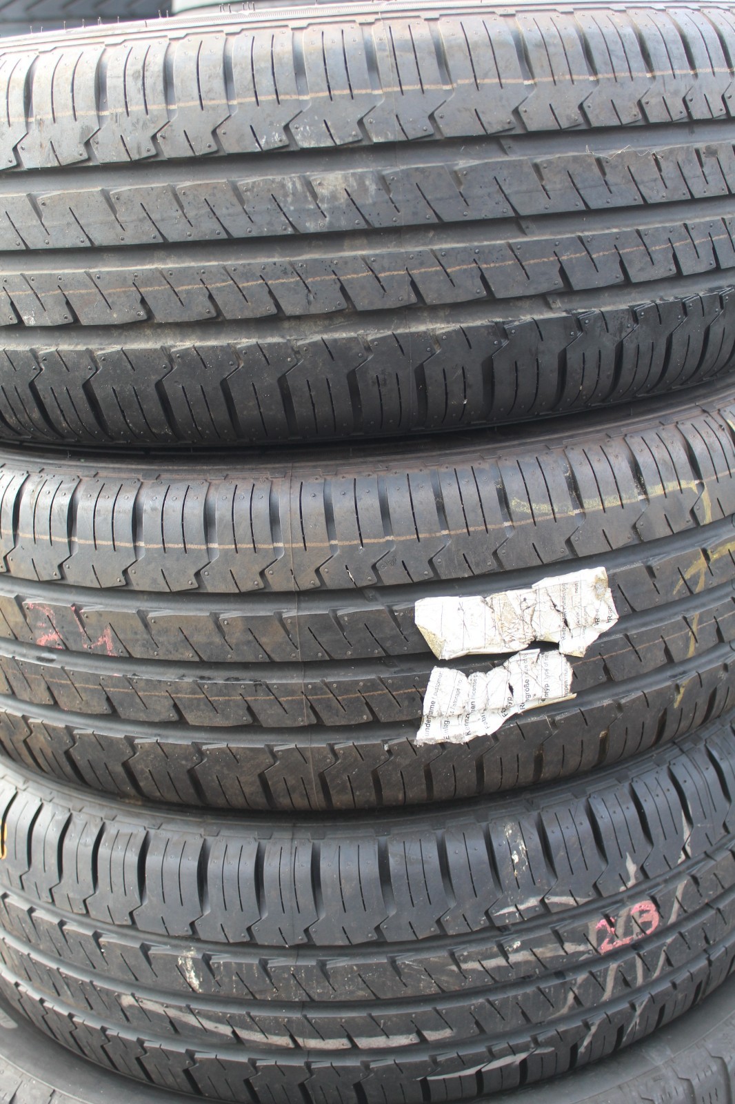 New 205 65 16C Hankook, Vantra LT, 107/105T, x1 Tyre (F1_tyres) L3830