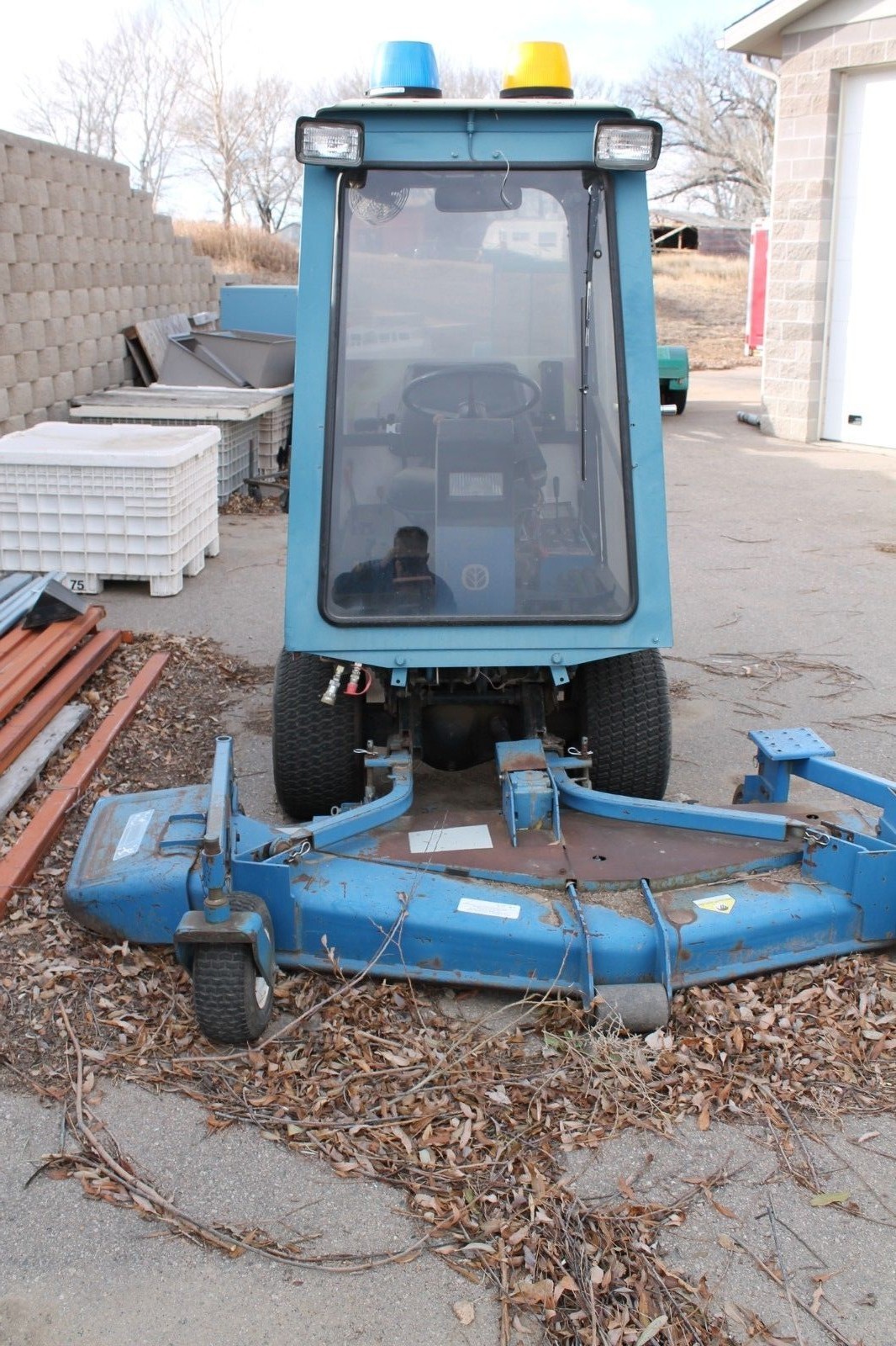 New Holland CM 274 mower blade and broom