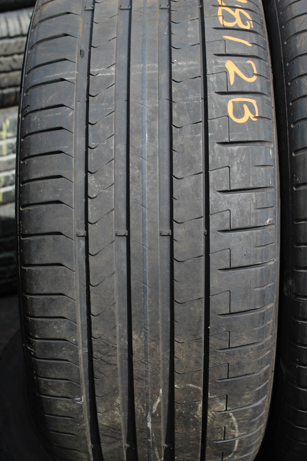 245 40 18 Pirelli, P Zero TM, 97Y, x2 A Pair 5.0mm (F1_tyres) L2812