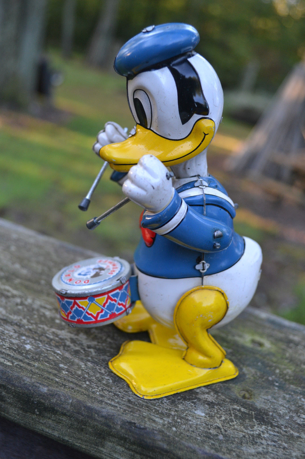 Line Mar Toys DONALD DUCK Drummer Tin Toy Vtg