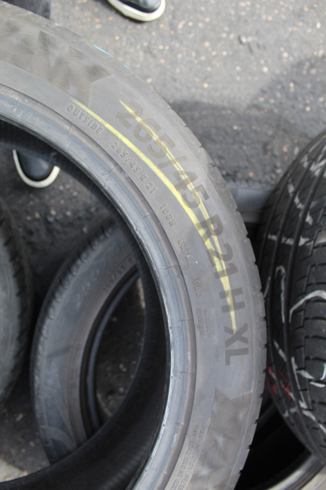 265 45 21 Continental, AO, XL 108H, x1 Single Tyre 5.7mm (F1_tyres) L2251