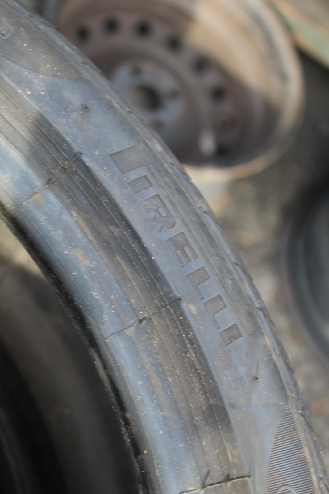 245 40 19 Pirelli, P Zero TM, RunFlat, 94Y x2 A Pair 6.0mm (F1_tyres) L2856