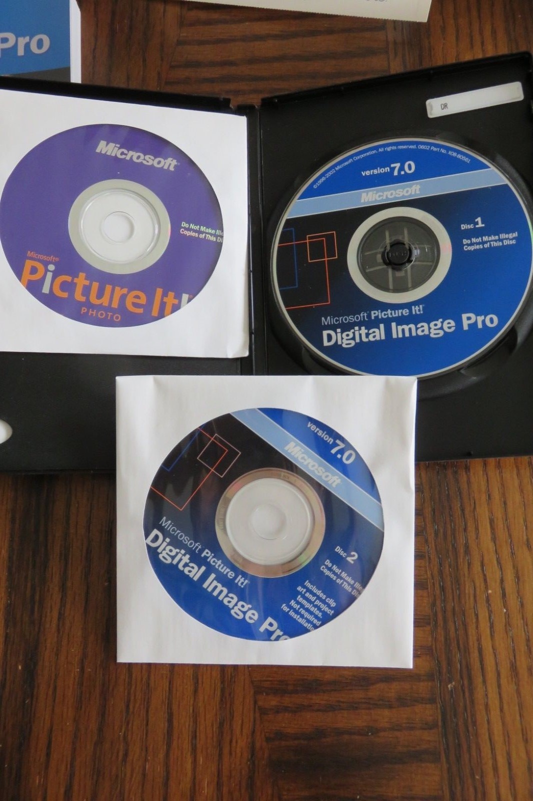 Microsoft Picture It! Digital Image Pro 7.0 & Creative Lettering Combo & Super