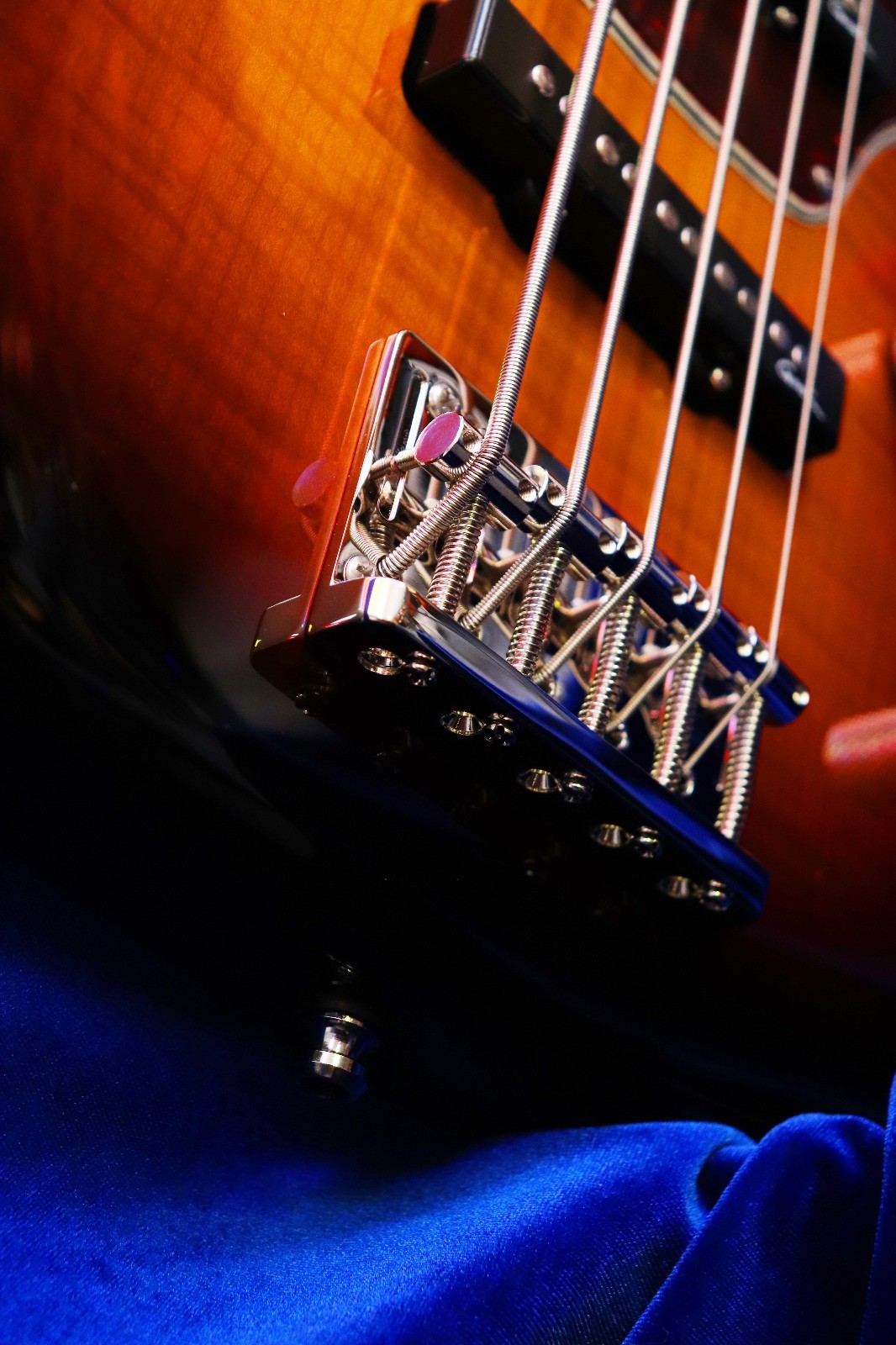 GODIN SHIFTER 5 STRING BASS GUITAR w SOFTSIDE CASE LIFETIME WARRANTY