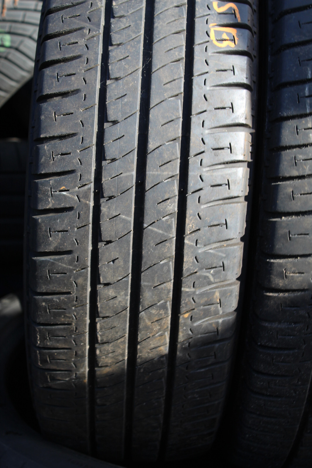 215 65 16C Michelin, Agilis, 109/107T, x1 Single 8.0mm (F1_tyres) L3065A