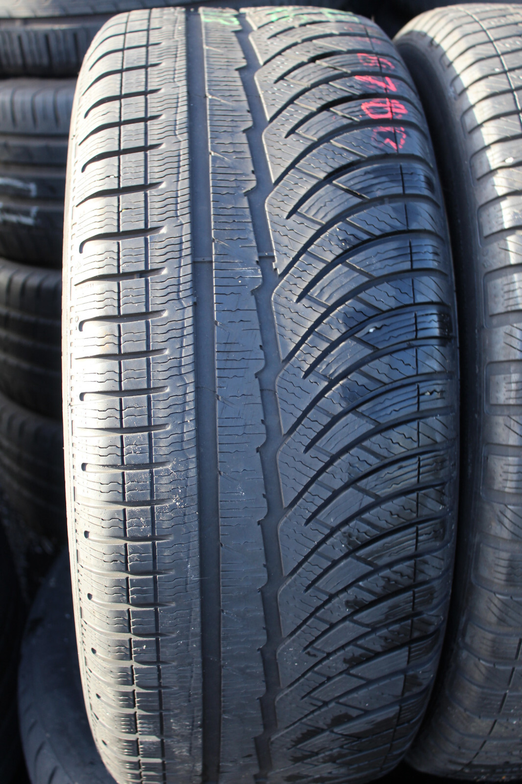 245 45 18 Michelin, Winter, XL, MO, M+S, 100V, x2 A Pair 5.0mm (F1_tyres) L1878
