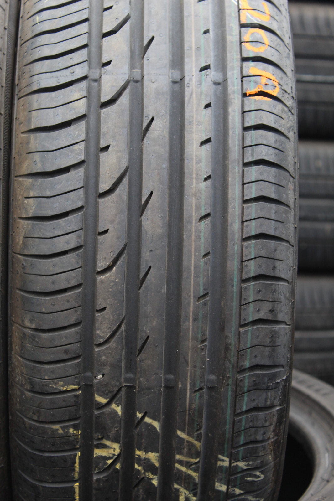New 215 55 16 Continental, C Premium Contact 2, 93H, x2 A Pair (F1_tyres) L3520