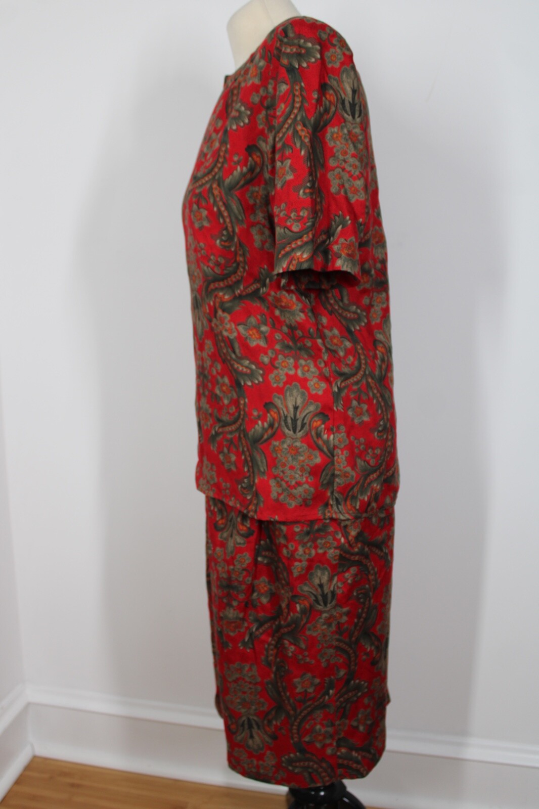 Vtg Evan Picone 10/12 Red Paisley 2-Piece Top Skirt Set Suit