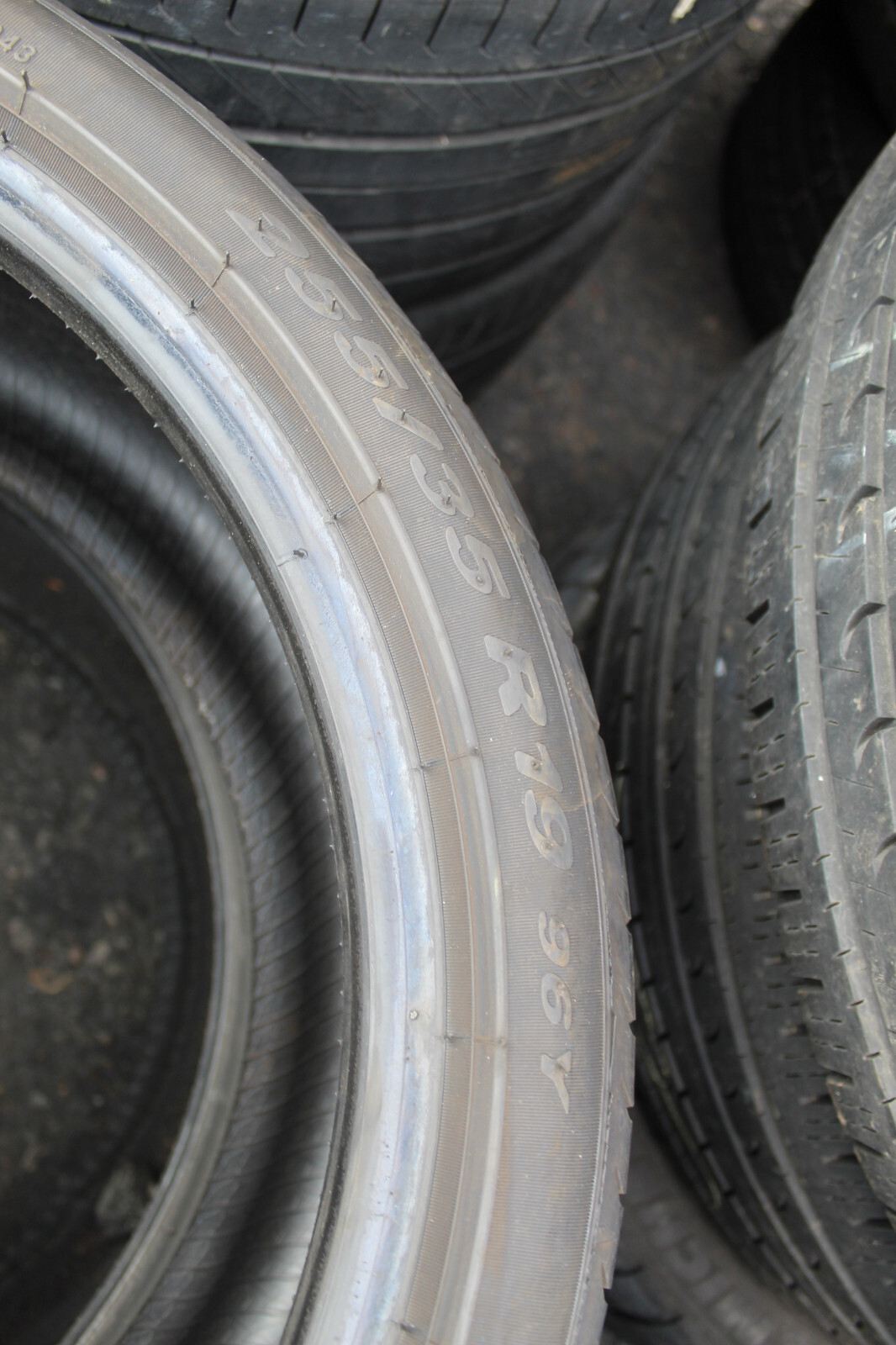255 35 19 Pirelli, P Zero, AO, 96Y, x1 Single, 7.5mm (f1_tyres) FO L2804