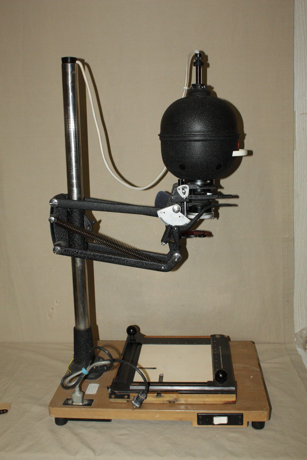 LEITZ FOCOMAT 1C  AUTOFOCUS ENLARGER W/ 4.5/50 FOCOTAR LENS,  EXTRAS